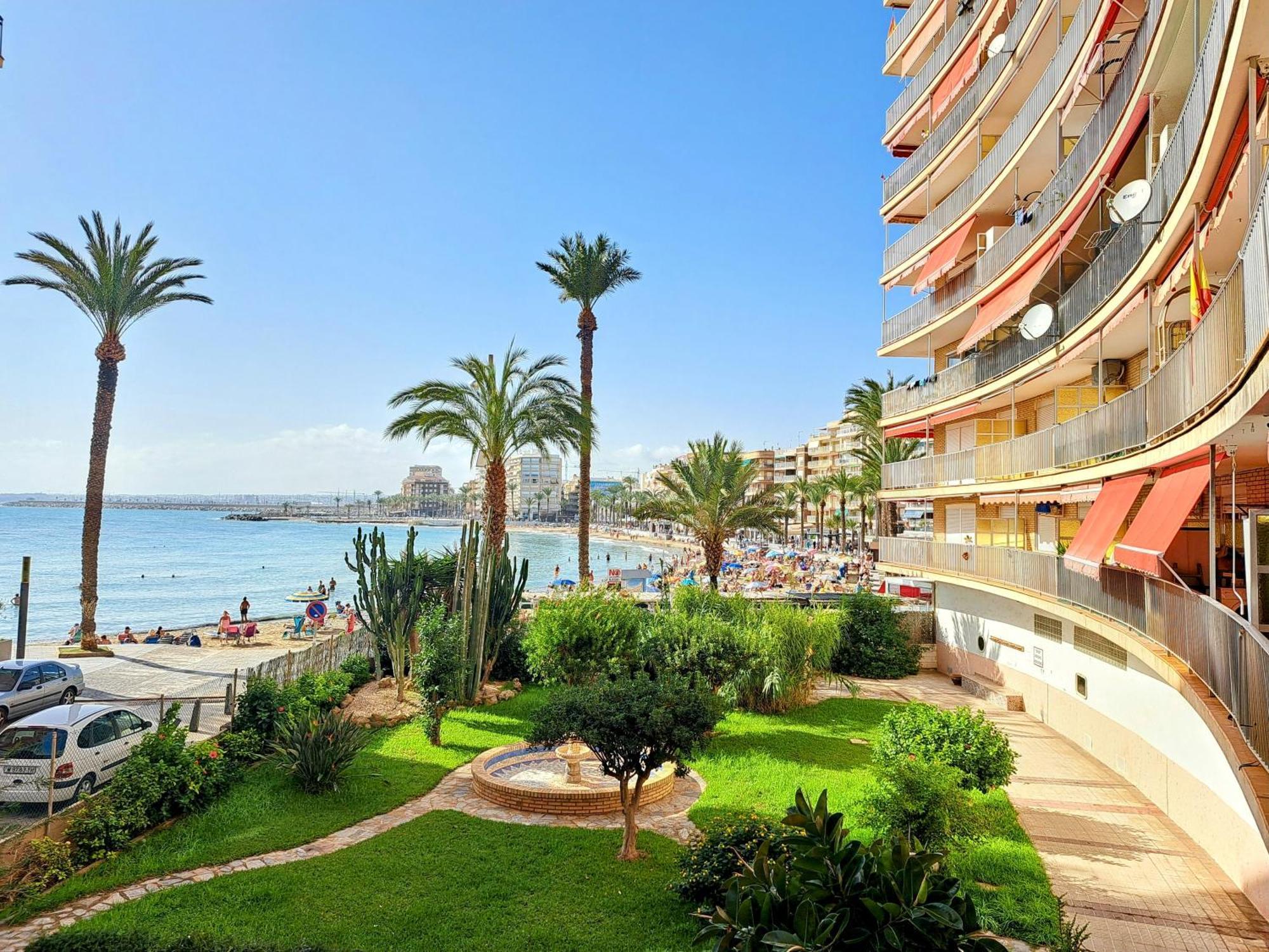 Garden Beach Apartment Torrevieja Dış mekan fotoğraf